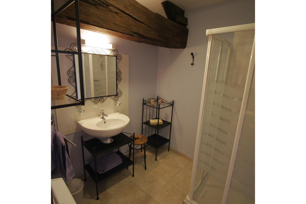 La Parenthese Bed & Breakfast Saint-Genix-sur-Guiers Room photo